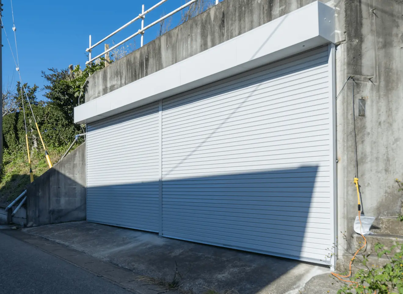 電動ガレージシャッター新設